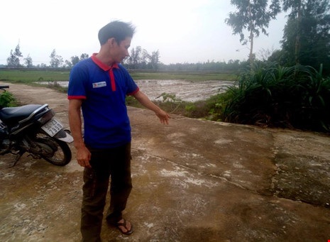 Nghi bé gái bị chích điện để cướp điện thoại - 1 Khu vực xảy ra sự việc.