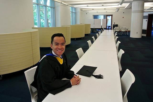 
Đỗ Liên Quang, tốt nghiệp Đại học ngành Khoa học não bộ tại Đại học Duke, Hoa Kỳ.
