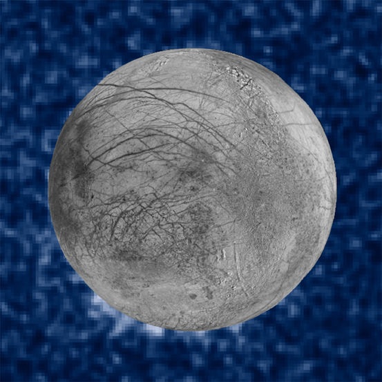 
Ảnh ghép do kính viễn vọng không gian Hubble của NASA thực hiện ngày 26/1/2014 cho thấy một chùm nghi ngờ là nước được phun trào trên mặt trăng băng Europa của sao mộc (ở góc 7 giờ trong ảnh). NASA đã công bố bức ảnh này vào ngày 26/9/2016.
