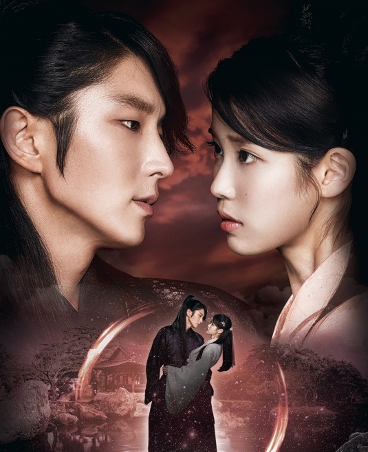 Lee Jun Ki thừa nhận Tứ hoàng tử Wang So rất giống với anh ngoài đời - 1 Sự xuất hiện của Lee Jun Ki khiến bom tấn Người tình ánh trăng càng thêm “hot”.