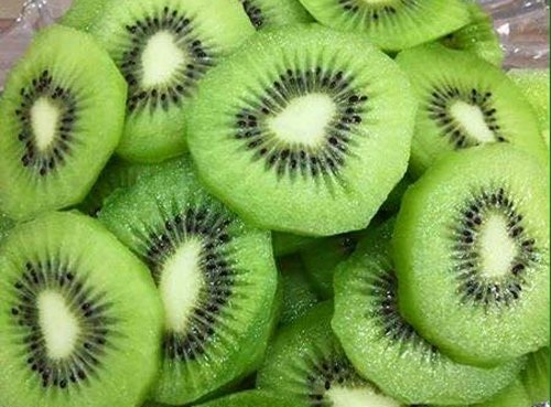 Kiwi Tàu 25 ngàn lừa bán 170 ngàn đồng/kg: Dân chảnh hớ nặng - 2
Nhiều người chuộng mua kiwi nhập ngoại về ăn mà không biết đó là kiwi Tàu