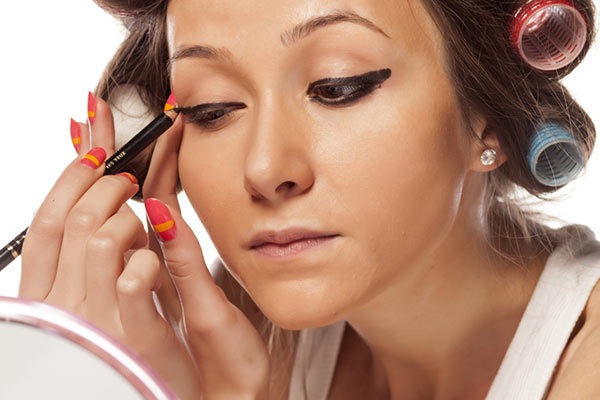 11 thói quen xấu gây nếp nhăn ở phụ nữ - 1 11 thói quen xấu gây nếp nhăn ở phụ nữ - 1