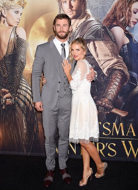“Thần Sấm” Chris Hemsworth choáng váng trước tin đồn bị vợ bỏ - 1 Chris Hemsworth “lo lắng” trước tin đồn bị vợ bỏ