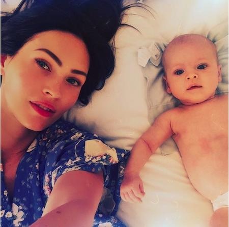 Kiều nữ phim “Transformers” hạnh phúc khoe ảnh con trai - 1 Megan Fox vừa khoe ảnh con trai