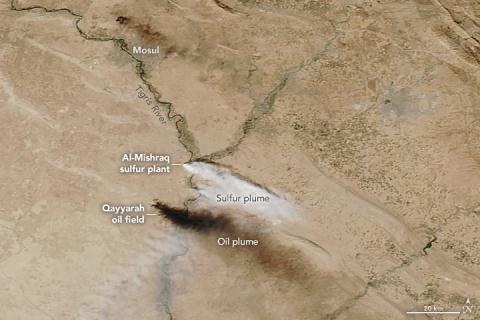 Trái đắng ở Mosul mà Thổ Nhĩ Kỳ không ngờ tới - 2
Đám mây axit trên bầu trời Iraq. Ảnh: NASA Earth Observatory