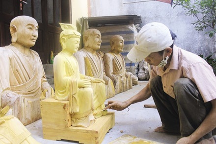 Làng tạc tượng Vũ Lăng: Tinh hoa bàn tay người thợ - 2 Làng tạc tượng Vũ Lăng: Tinh hoa bàn tay người thợ - 2