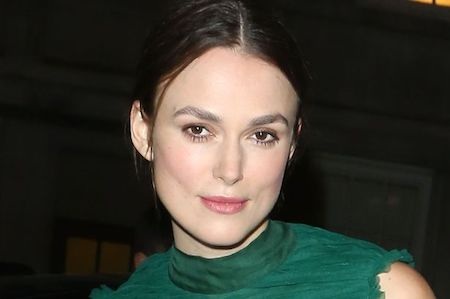 Người đẹp Anh quốc kể chuyện bị fan chặn đường “dằn mặt” - 1 Keira Knightley thường xuyên bị chê “dễ ghét”