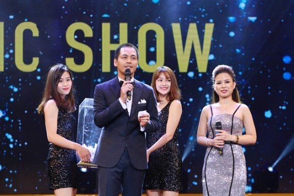 MC Phan Anh và dàn sao khủng bất ngờ xuất hiện tại sự kiện ca nhạc - 1 Trong sự kiện, người ta còn thấy sự xuất hiện của Họa mi tóc nâu Mỹ Tâm