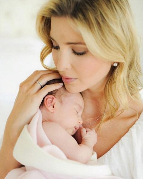 Ái nữ của Donald Trump sinh 3 con dáng cực quyến rũ - 2