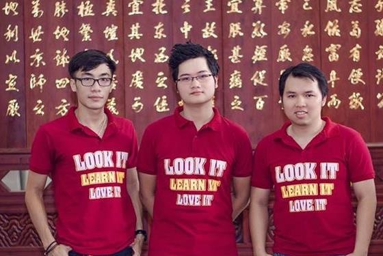 Chàng thủ khoa 9X quyết theo đuổi nghiệp trồng người - 3
Nguyễn Chí Long (đứng giữa) cùng 2 bạn thân Thùy, Thành Long.
