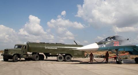 Nga tuyên bố "thừa dầu cho VKS" trong chiến dịch Syria - 2 Hoạt động tiếp liệu cho máy bay ở căn cứ không quân Hmeymim