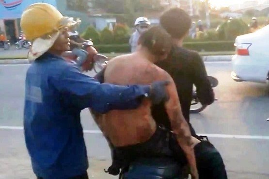 “Cháy tận xương” khi câu cá dưới đường điện cao thế - 3 Người đàn ông câu cá ở Q.2 (TP.HCM) tử vong khi câu cá dưới đường dây điện