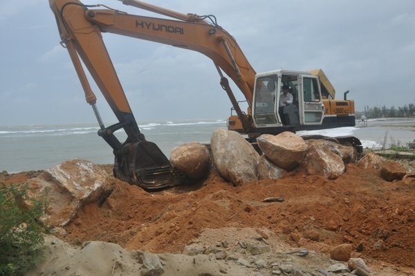 'Lời nguyền biển cả": Sóng cuốn ngàn tỷ, đại gia trắng tay - 7
Nỗi nỗ lực đều vô nghĩa trước biển.