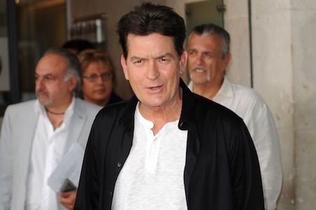 Sao nhiễm HIV rao bán tổ ấm bạc tỉ - 1 Charlie Sheen đang muốn bán nhà