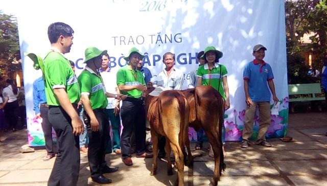 “Quả ngọt" thiện nguyện đến với người dân Đồng Tháp - 2