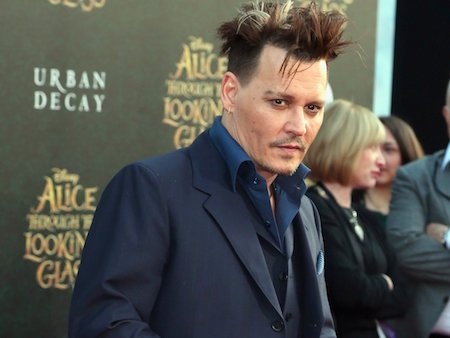 Johnny Depp, ngôi sao xứng danh “độc dược” phòng vé - 1 Johnny Depp đứng đầu bảng danh sách những ngôi sao “lương nhiều, lãi ít”