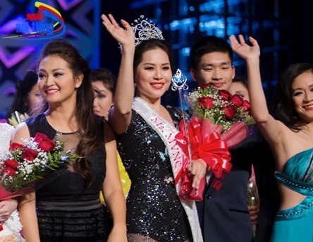 Jasmine Le thắng lớn tại 'Hoa hậu Người Việt Thế giới 2017' - 1 Hoa hậu Jasmine Le nhận cú đúp tại Hoa hậu Người Việt Thế giới 2017