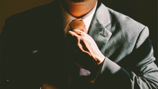 Món quà ý nhị cho “ông sếp khó tính” - 1