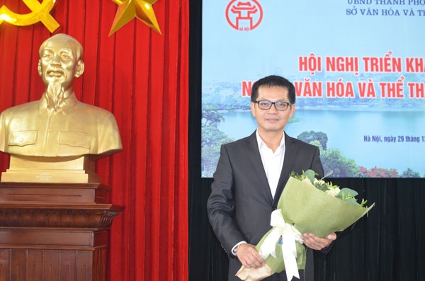 NSND Trung Hiếu làm Giám đốc Nhà hát kịch Hà Nội - 2
NSND Trung Hiếu trong ngày nhận chức vụ mới