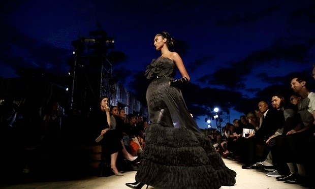 Những show diễn thời trang đáng nhớ của thế giới trong năm 2016 - 11