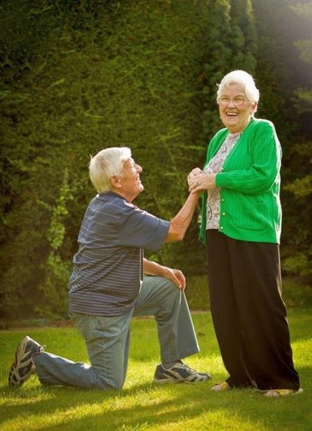 Những khoảnh khắc rất ngọt của tình già - 12 Hãy nhận lời yêu tôi mỗi ngày!