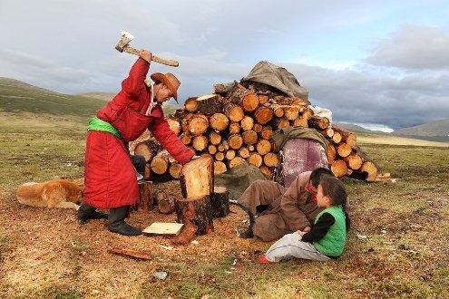 Tới thăm bộ tộc chăn nuôi tuần lộc cuối cùng ở Mông Cổ - 12 Tới thăm bộ tộc chăn nuôi tuần lộc cuối cùng ở Mông Cổ - 12