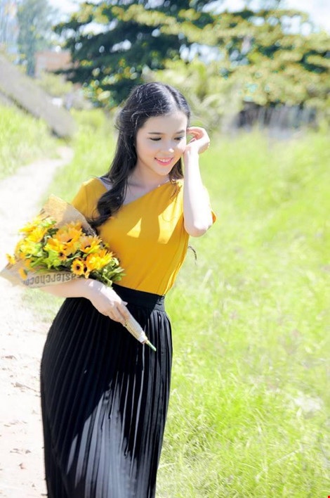 Huỳnh Thúy Vi - người đẹp giống hoa hậu Nguyễn Cao Kỳ Duyên - Ảnh 8. Huỳnh Thúy Vi - người đẹp giống hoa hậu Nguyễn Cao Kỳ Duyên - Ảnh 8.