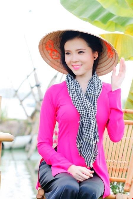 Huỳnh Thúy Vi - người đẹp giống hoa hậu Nguyễn Cao Kỳ Duyên - Ảnh 9. Huỳnh Thúy Vi - người đẹp giống hoa hậu Nguyễn Cao Kỳ Duyên - Ảnh 9.