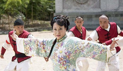 Cuộc đời sóng gió của người đàn bà bá đạo nhất "Tuyệt đỉnh Kungfu" - 8 Bà tìm niềm vui trong diễn xuất mà không đi bước nữa