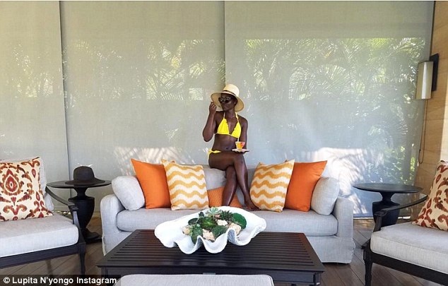 Các điểm đến “hot” nhất 2017 theo kỳ nghỉ yêu thích của sao hạng A - 16