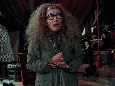 Emma Thompson cũng tham gia “Harry Potter” với vai giáo sư môn Chiêm tinh học Sybill Trelawney