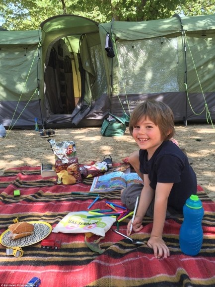 Hành trình chinh phục thế giới của “phượt thủ” 6 tuổi - 19