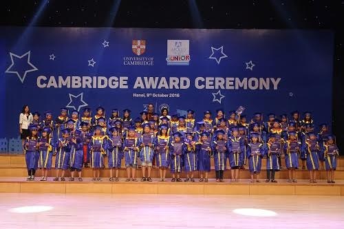 Được công nhận trên toàn thế giới và có giá trị vĩnh viễn, chứng chỉ Cambridge là một trong những hành trang không thể thiếu giúp các em hội nhập toàn cầu.