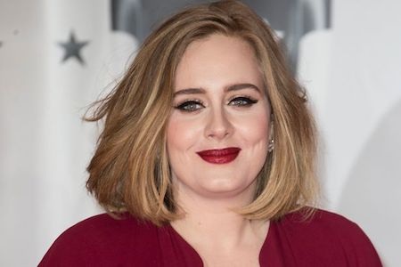 Adele gây choáng khi “bỏ túi” hơn 2 tỉ đồng/ ngày - 2 Trung bình, “hoạ mi nước Anh” kiếm được hơn 2 tỉ đồng trong một ngày