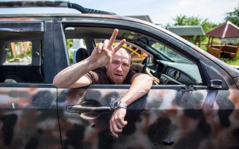 Donetsk tố cáo chính phủ Ukraine gài bom Thủ lĩnh Quốc phòng - 3 Pavlov được coi là người hùng ở Donetsk.
