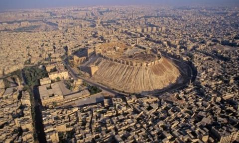 Liên quân Mỹ rầm rập vào Mosul, Aleppo vắng Nga không kích - 3 Thành phố cổ Aleppo.