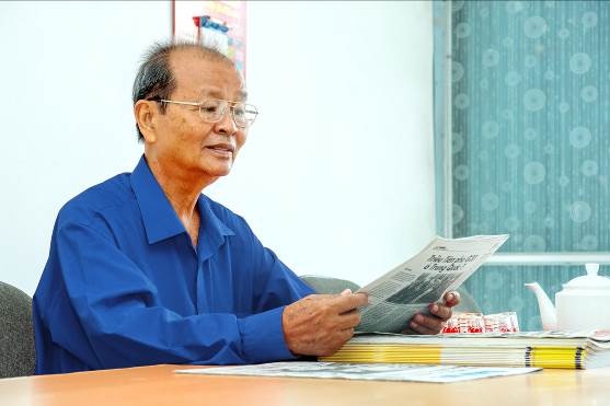 Ở tuổi 80, bác Đoàn Văn Đức vừa điều hành doanh nghiệp ở quận Bình Chánh, vừa đảm đương vai trò Giám đốc Trung tâm tư vấn chăm sóc sức khỏe người cao tuổi TP. HCM