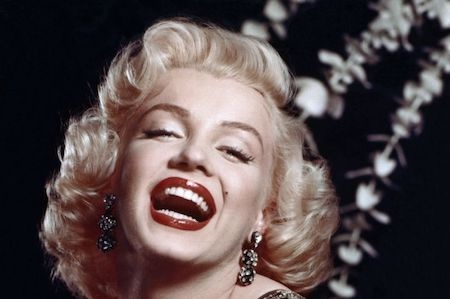Bia mộ của Marilyn Monroe được đem bán đấu giá - 2 Sức hút của Marilyn Monroe chưa bao giờ suy giảm