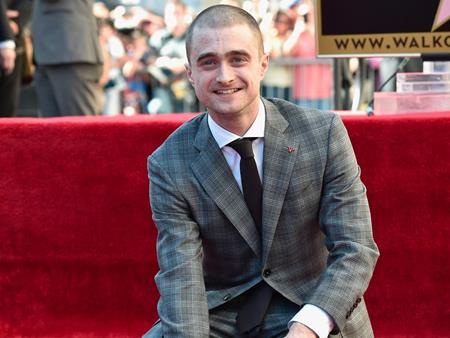 … giờ đã trở thành một nam diễn viên thực lực với hàng loạt các tác phẩm nổi tiếng, hồi cuối năm ngoái, Daniel đã được nhận sao trên Đại lộ Danh vọng và có cơ hội đứng ngang hàng với hàng loạt tên tuổi hạng A của Hollywood