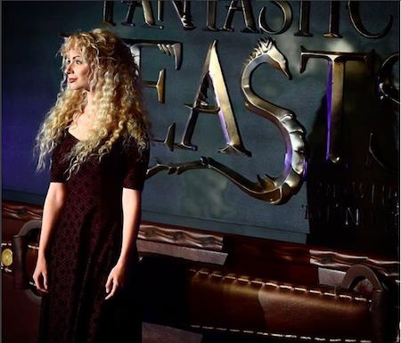 J.K. Rowling bất ngờ trổ tài sáng tác nhạc phim “Fantastic beasts” - 2 Emmie Joy Green là người thể hiện ca khúc “Blind pig”