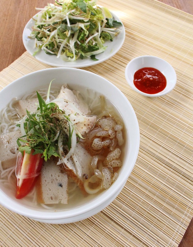 Ẩm thực Nha Trang giữa lòng Sài thành - 3 Bún chả cá sứa đậm chất Nha Trang