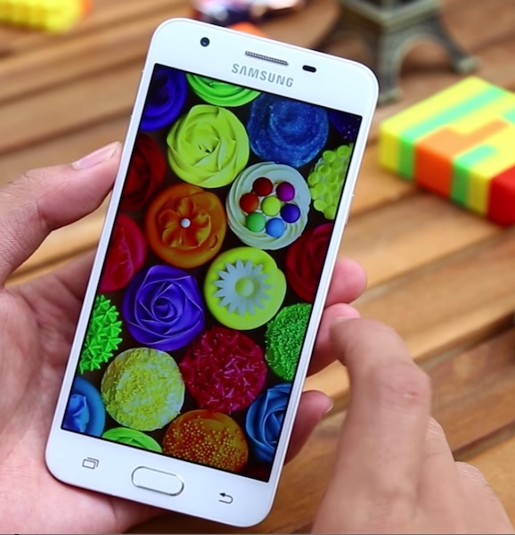 Khám phá “đối thủ đáng gờm” phân khúc 4 triệu Galaxy J5 Prime - 2 Khám phá “đối thủ đáng gờm” phân khúc 4 triệu Galaxy J5 Prime - 2