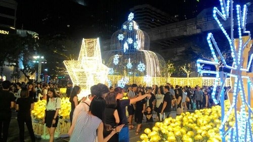 Người Việt đón Noel ở Bangkok - 3 Người Việt đón Noel ở Bangkok - 3