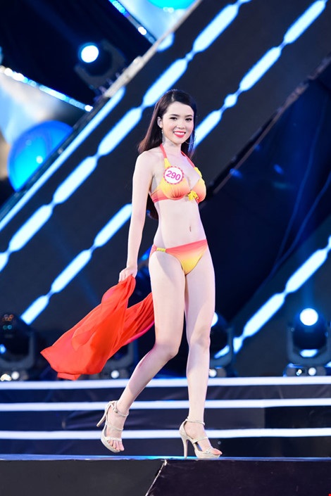 Huỳnh Thúy Vi - người đẹp giống hoa hậu Nguyễn Cao Kỳ Duyên - Ảnh 18. Huỳnh Thúy Vi - người đẹp giống hoa hậu Nguyễn Cao Kỳ Duyên - Ảnh 18.