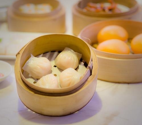 Những lý do đến Hồng Kông ngay bây giờ - 3
Dimsum, thịt xá xíu, bánh bao, trà sữa... đưa Hồng Kông vào top những điểm đến có nền ẩm thực phong phú, hấp dẫn.