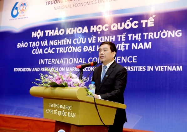 Có thể coi trường đại học là một doanh nghiệp - 3
Hiệu trưởng trường ĐH Kinh tế quốc dân Trần Thọ Đạt