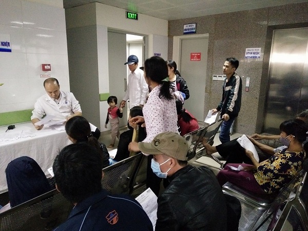 Sốt cao, bội nhiễm da vì kiến ba khoang đốt - 4