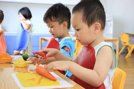 Ba mẹ áp dụng phương pháp giáo dục Montessori tại nhà thế nào? - 3 Ba mẹ áp dụng phương pháp giáo dục Montessori tại nhà thế nào? - 3