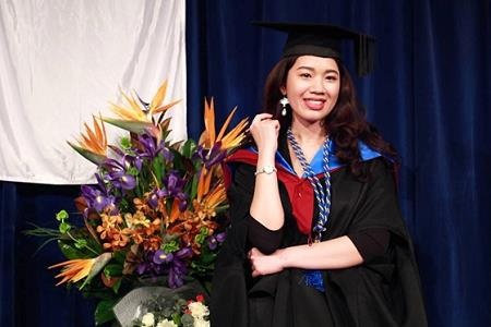 Chia sẻ của các sinh viên trường Blue Mountains Australia - 3 Thuý Anh trong ngày lễ tốt nghiệp Thạc Sĩ tại trường Blue Mountains