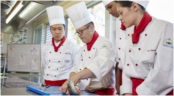 Du học Thụy Sĩ, học bổng khủng từ trường IMI - 3
Sinh viên trường IMI trong giờ thực hành